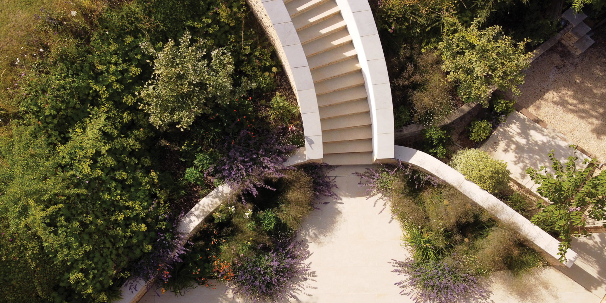 02 Sculptural Landscape Design Contemporary Steps Terrace