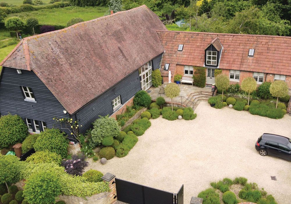 Simply Blocky Planting Employed In The Entrance Courtyard To Enclose And Welcome And Not Be Too Intense As We Enter The Property